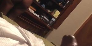 BIG BOOTY COMCAST GIRL FIXING CABLE BUTT NAKED FOR TIP WHILE WIFE IS AT WORK