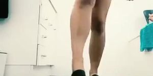 Larnz Brutalizes and Crushes tiny man with overrated feet