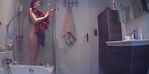 Jenny in the Shower Spyed