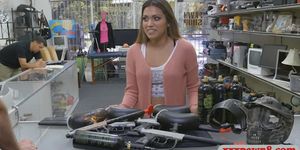 Amateur babe gets screwed by pawn dude at the pawnshop