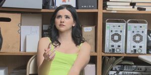 Suspect Violet helped officer with her sexual fantasy and hell help her in return (Violet Rain)
