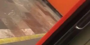 Chaqueta en el metro