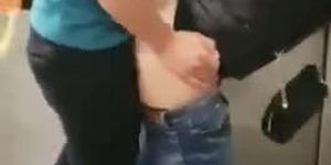 Fucking in public, sucking in the subway, Fudendo o Macho no Metro
