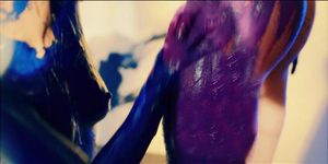 JUNO TEMPLE NUDE - LITTLE BIRDS S01E05