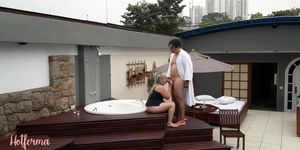 Filmei escondido minha vizinha gostosa fodendo com amante (securitycamera)
