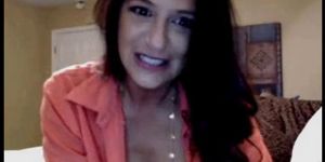 Milf reveals her tits while she talks
