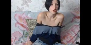 Brunette on cam