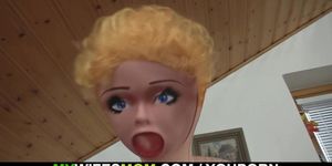Girlfriends hot mother helps him cum