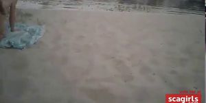 Voyeur catches a couple and wanks in front of them - video 1