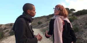 French mature Amanda proofs to her daughter that she can do it