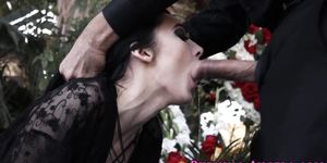 Tattooed emo facialized after sucking cock