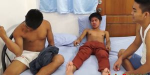 ASIA BOY - Asian bareback teens love threeway
