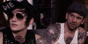 Tat emo babe cum sprayed