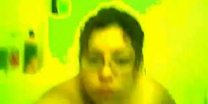 BBW PLAY WITH TOY