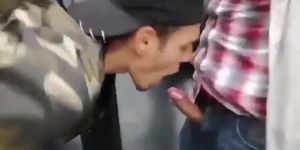 Cojida en Metro de la Ciudad de Mexico
