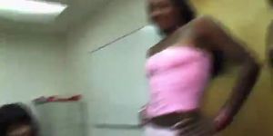 CUMSWAPPING EBONY XX...usb
