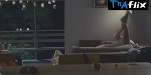 Yaya Dacosta Breasts, Butt Scene in The Kids Are All Right