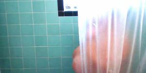 Dicke Titten unter der Dusche - Big Tits under a shower