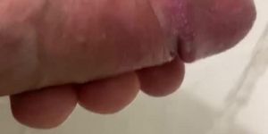 Amature guy wash his dick