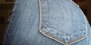 ASMR JEAN SCRATCHING & BELT TAPPING