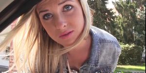 Stranded Vinna Reed gives handsome dude a hot blowjob