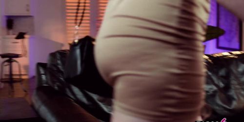 Divorced MILF Lauren Phillips on first lesbian date with teen Arietta Adams