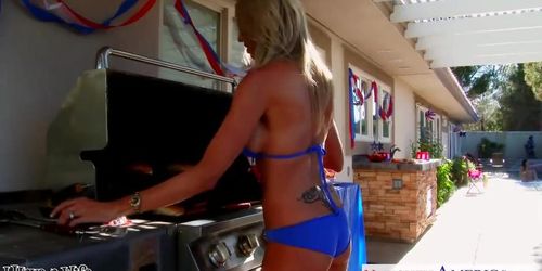 barbecue with emma starr jessica jaymes and nikki benz (Sara Del Rey, Tenille Dashwood)