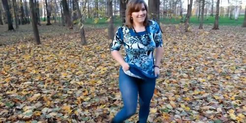 22yr old Amanda showing off her ass at the park (Amanda White)