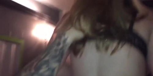 Fuckin my tinder girlfriend Sierra right in her pussy