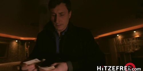 {New} Hitzefrei Vicky Sun Club Manager Gets Ambushed And Milked Off By A Hot Gangster Slut! (04.05.2021)