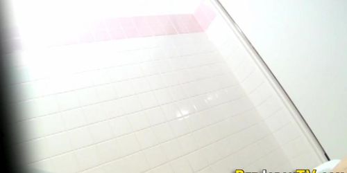 PISS JAPAN TV - Nude japanese ho pees in toilet