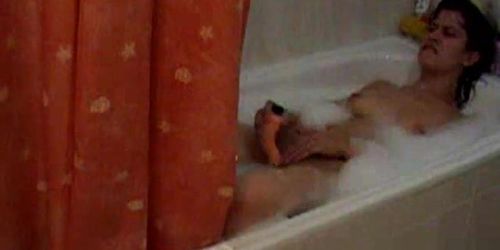 masturbation and orgasm Melinda in bath 