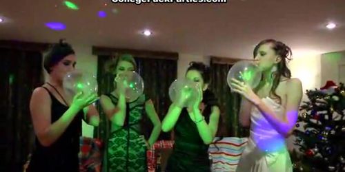 COLLEGE FUCK PARTIES - students threesome celebrates New Year fucking hardcore
