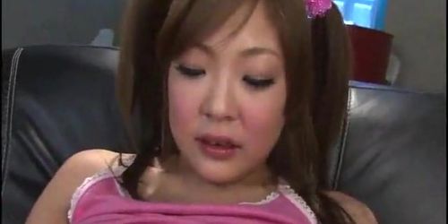 JAVHD - Sweet teen model Hiyoko squeezes her big tits and fingers her pussy in her shorts (Hiyoko Morinaga)