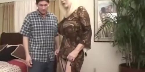 Diane Diamonds - Mrs. Peterson Needs Help (Mollys Bedroom)