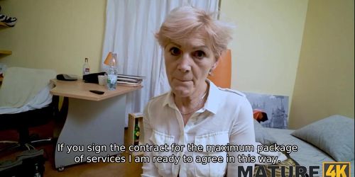 MATURE4K Mature flapper greedily sucks and makes it vaginally with guy