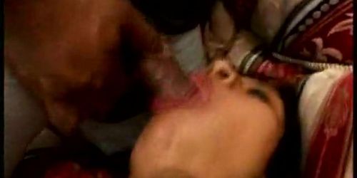 INDIAN PORN QUEENS - Hot Indian Chick Sandwiched