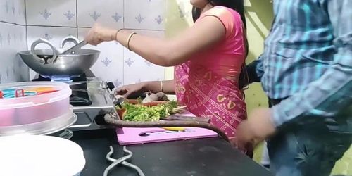 Gawar girl of the village scolded the boss wearing a nice sari Mumbai Ashu