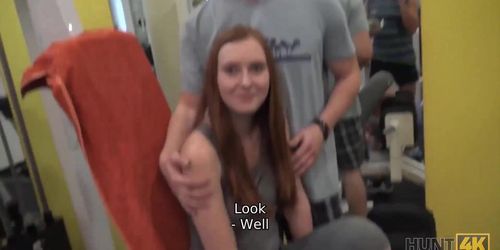 Hunt4K&Amp;Period; Cuckold For Cash Permits Hunter To Fuck His Girlfriend In The Empty Gym