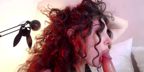 Sensual and beautiful Cleopatra Sinns is blowjobing and opening her "treasure"