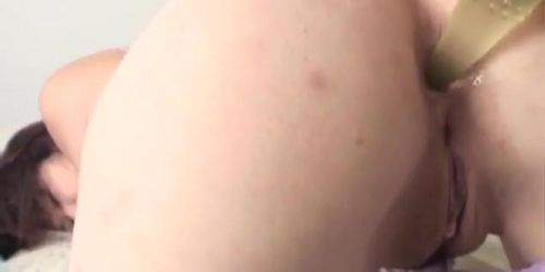 Warin Umino, petite babe, fucked deep in her pussy