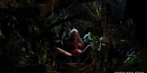 Sensual Couple Save Broken Relationship in the Jungle