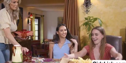 Busty milf facesitting 69 lesbian threesome with skinny teens (Kenzie Taylor, Laney Grey, Natalia Nix)
