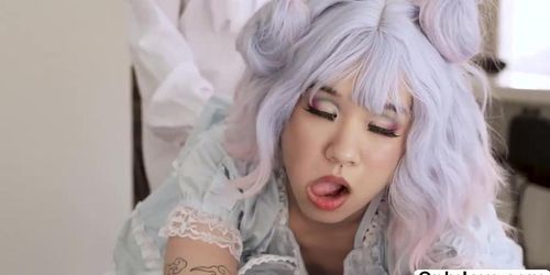 Petite asian teen Kimmy Kim sucks bigcock and gets fucked (David Lee)