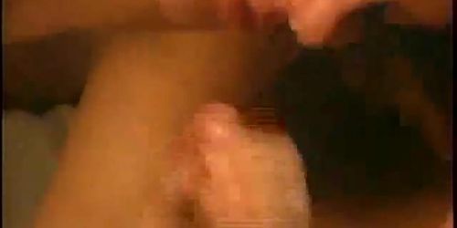 Loirinha rabuda linda e gostosa gemendo e gozando dando a bucetinha e o cusinho bem gostoso