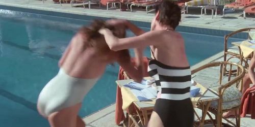 underwater catfight 1