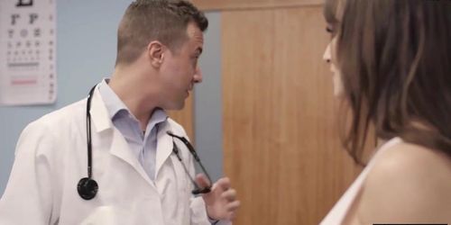 Dirty big ass MILF Lexi Luna cheated husband with doctor with big dick (Isabella Chrystin, Lunas Cam)
