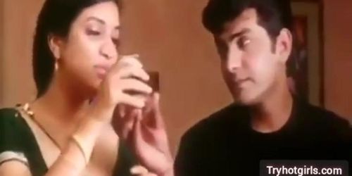 Desi sexy and juicy woman in a red saree getting fucked by servant (Sexy bhabhi)