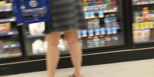 Mature with ass in short dress (Me Little)