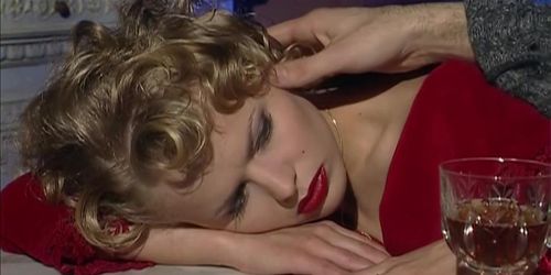 The Devil You Know (Italy, Katsuni, Dora Venter) - Julia Taylor (Angelababy, Taylor Bow)